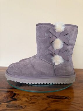 Koolaburra by UGG Victoria Short Suede Bow Boots
